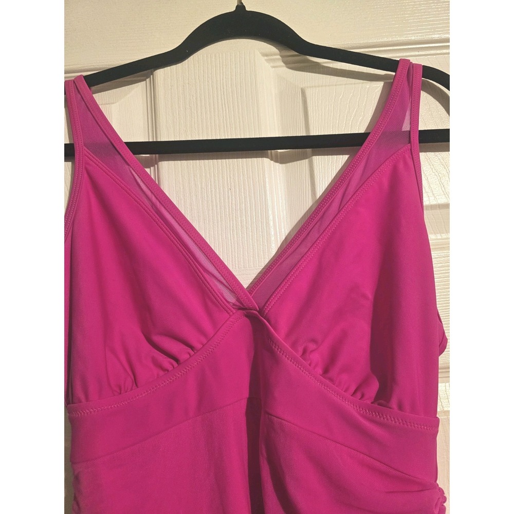 Womens Size M Bathing Suit Slimming Mesh Sheer Sarong Wrap Fuchsia Pink NEW - Picture 12 of 12